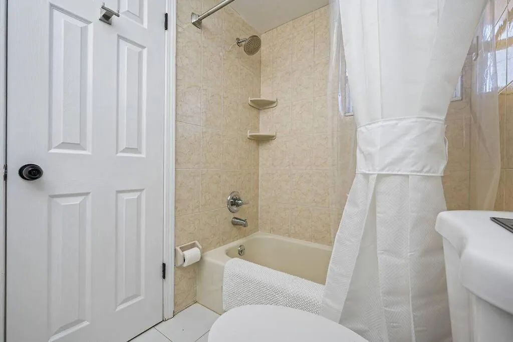 Luxury Heated Salt Pool House In Perfect Location! Vila Tampa Casa de Férias