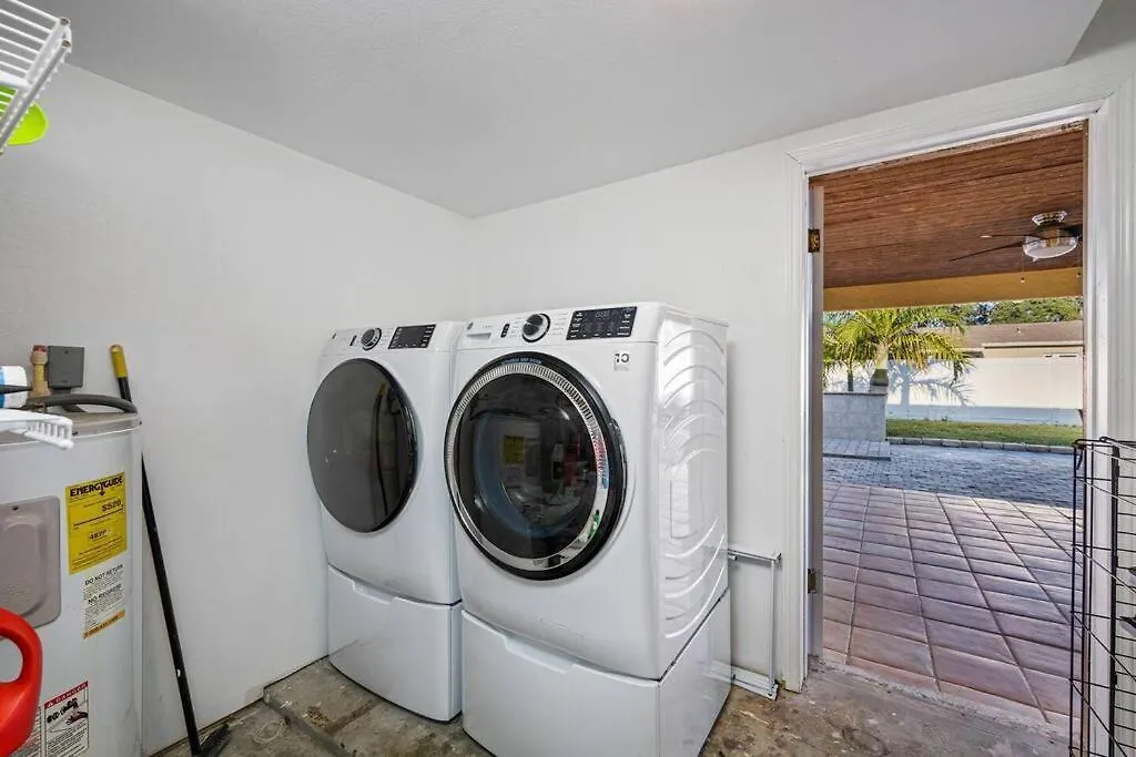 Casa de Férias Luxury Heated Salt Pool House In Perfect Location! Vila Tampa