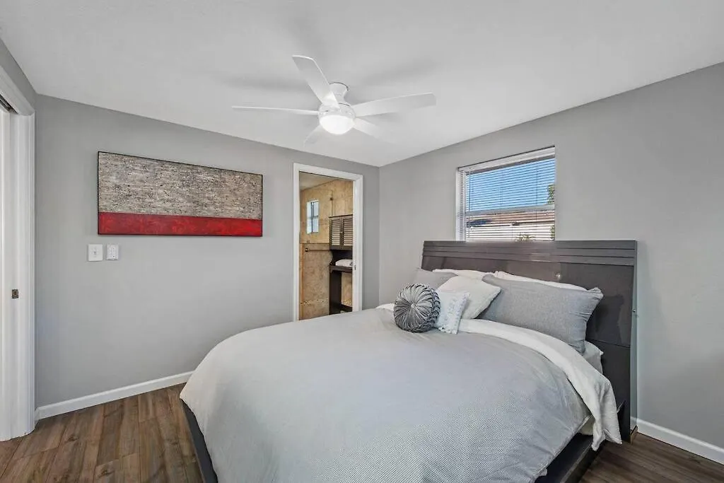 Luxury Heated Salt Pool House In Perfect Location! Vila Tampa Casa de Férias