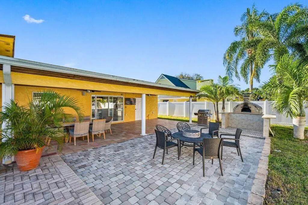 Luxury Heated Salt Pool House In Perfect Location! Vila Tampa Casa de Férias